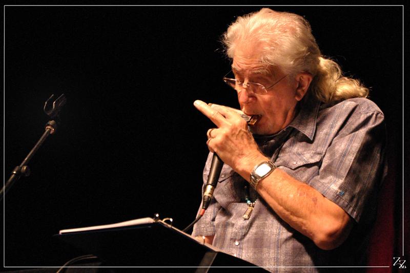 6416 John Mayall 06-10-2010 (Medium).jpg